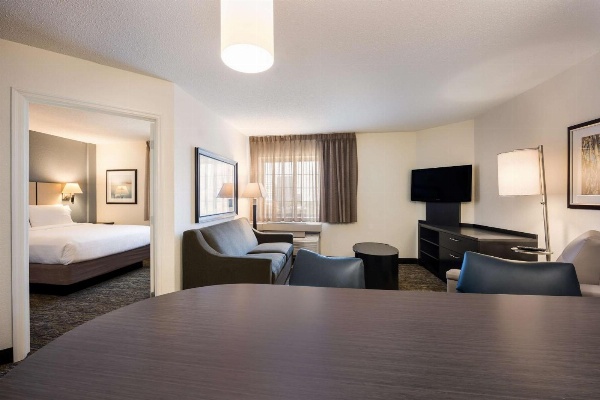 Sonesta Simply Suites Las Vegas Convention Center image 3