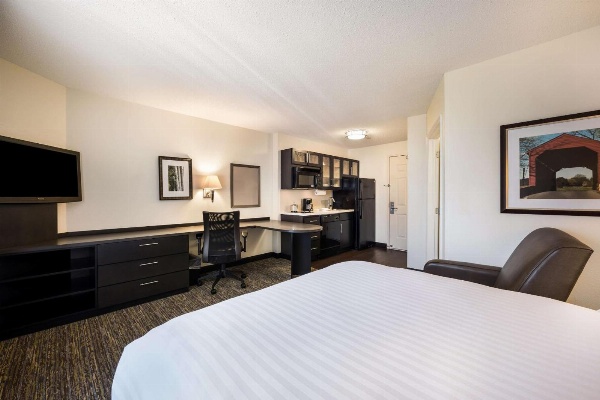 Sonesta Simply Suites Las Vegas Convention Center image 6